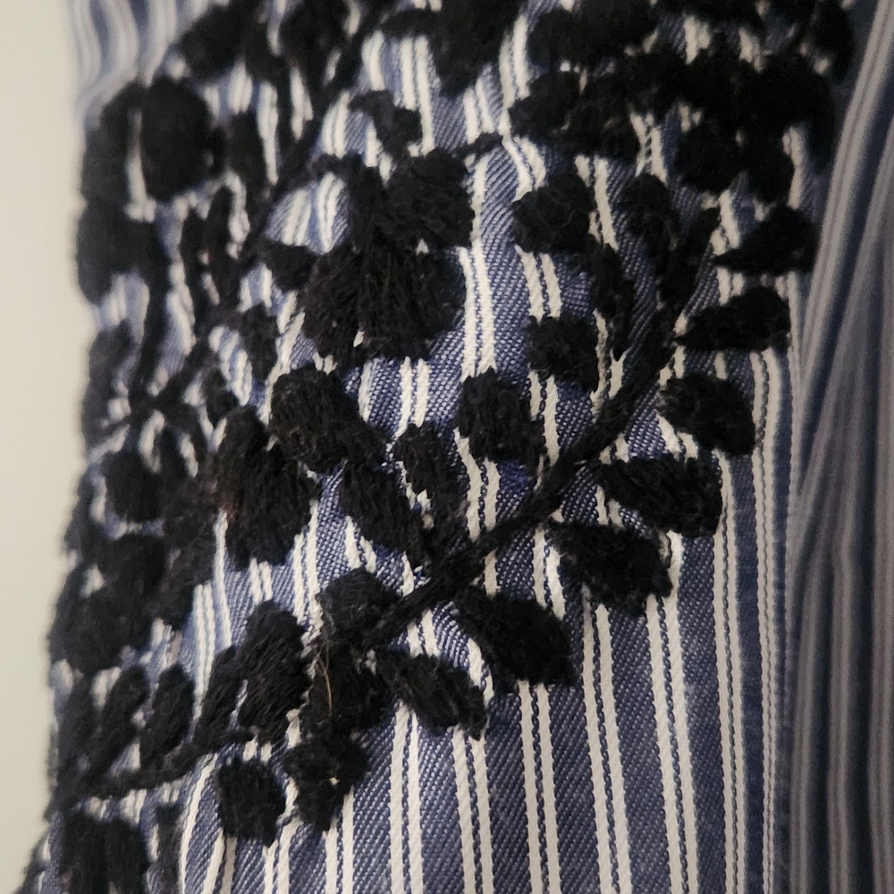 Margarita Mercantile Sara Top Midnight Blue Embroidery Small - Picture 8 of 14